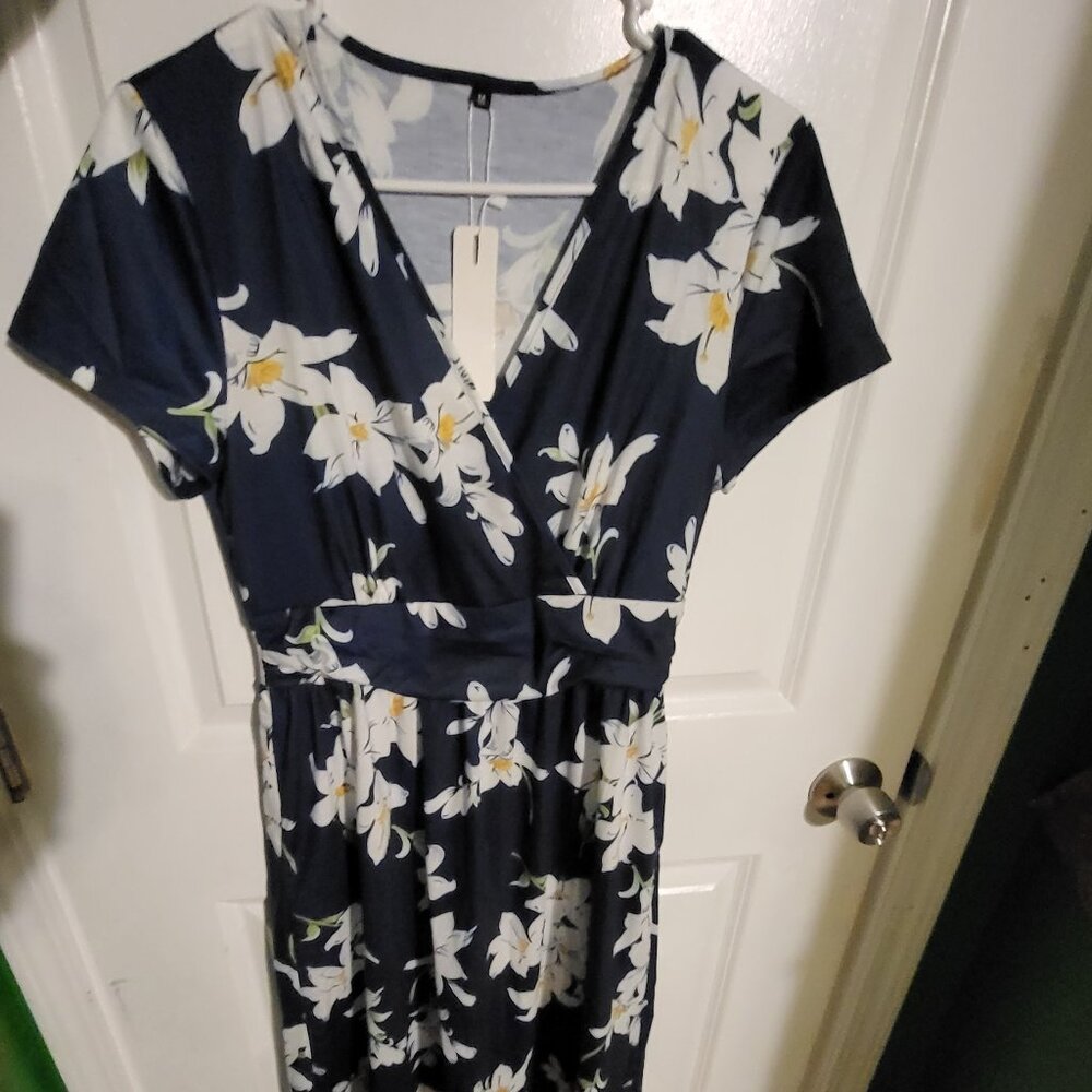 NWT Ouges Faux Wrap A-Line Floral Vacay Dress M